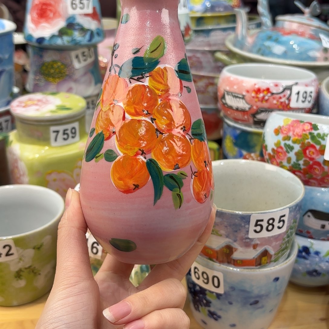 瓷片兔兔好可爱呀打一