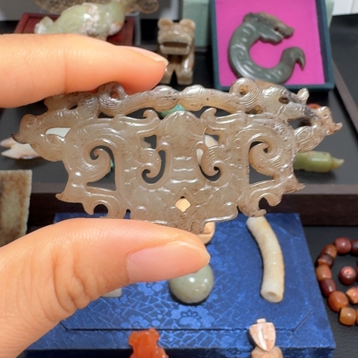 用***1和田玉未镶嵌颈饰