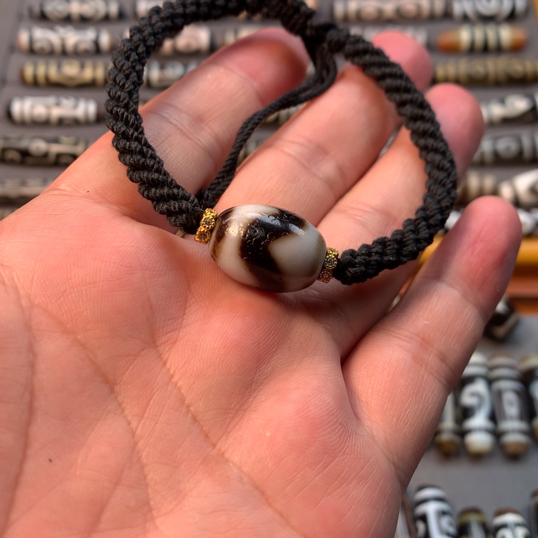 淮****玛瑙/玉髓未镶嵌颈饰