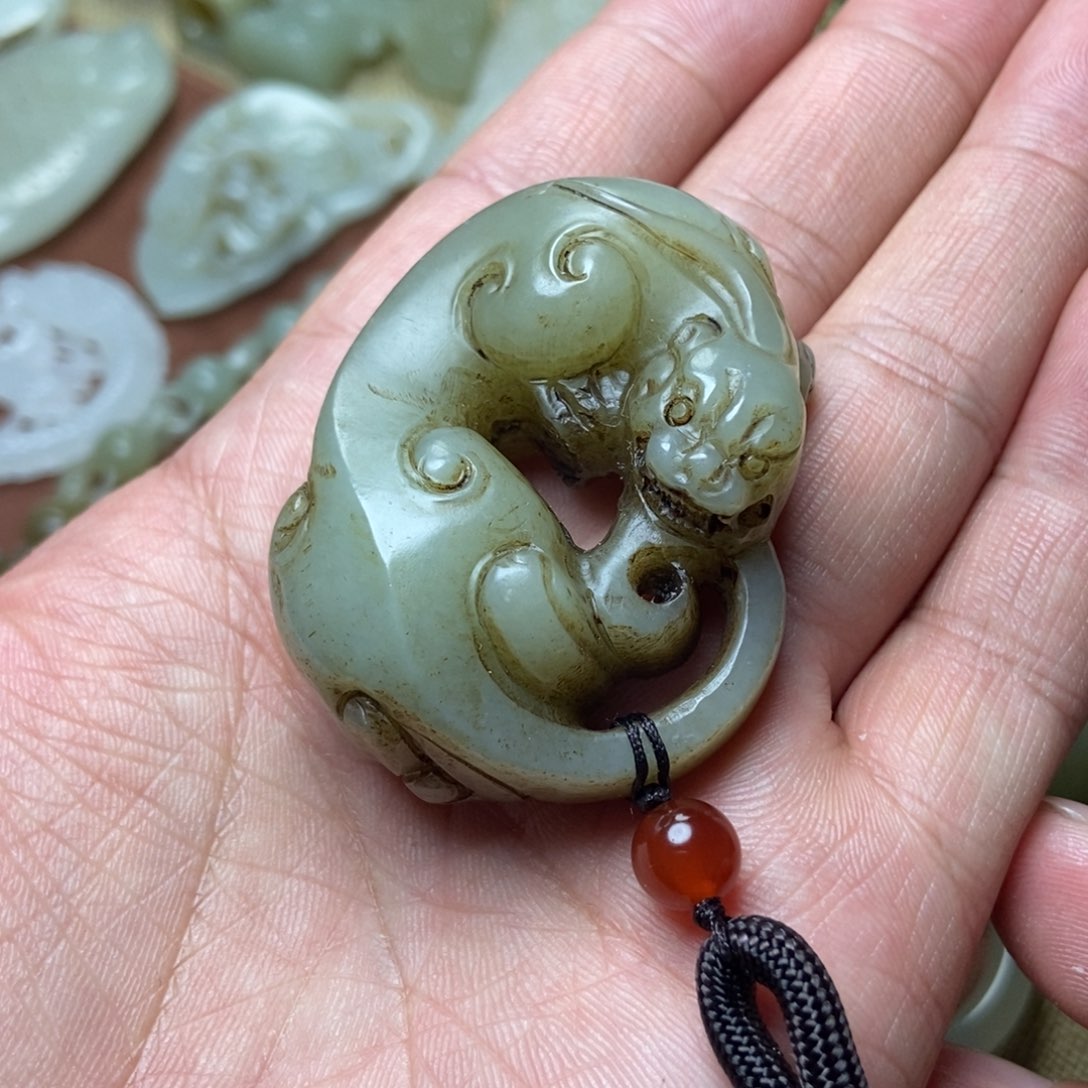 和田玉未镶嵌挂件