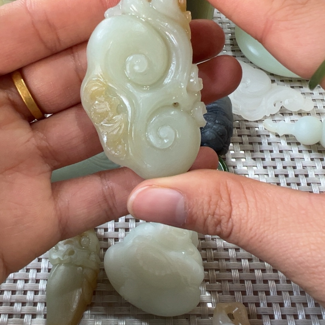 和田玉未镶嵌颈饰