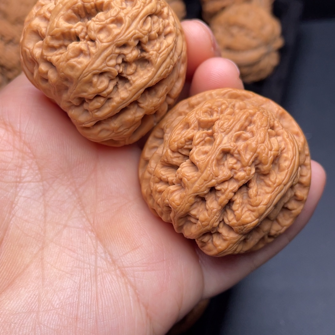 木质秦岭野生文玩核桃