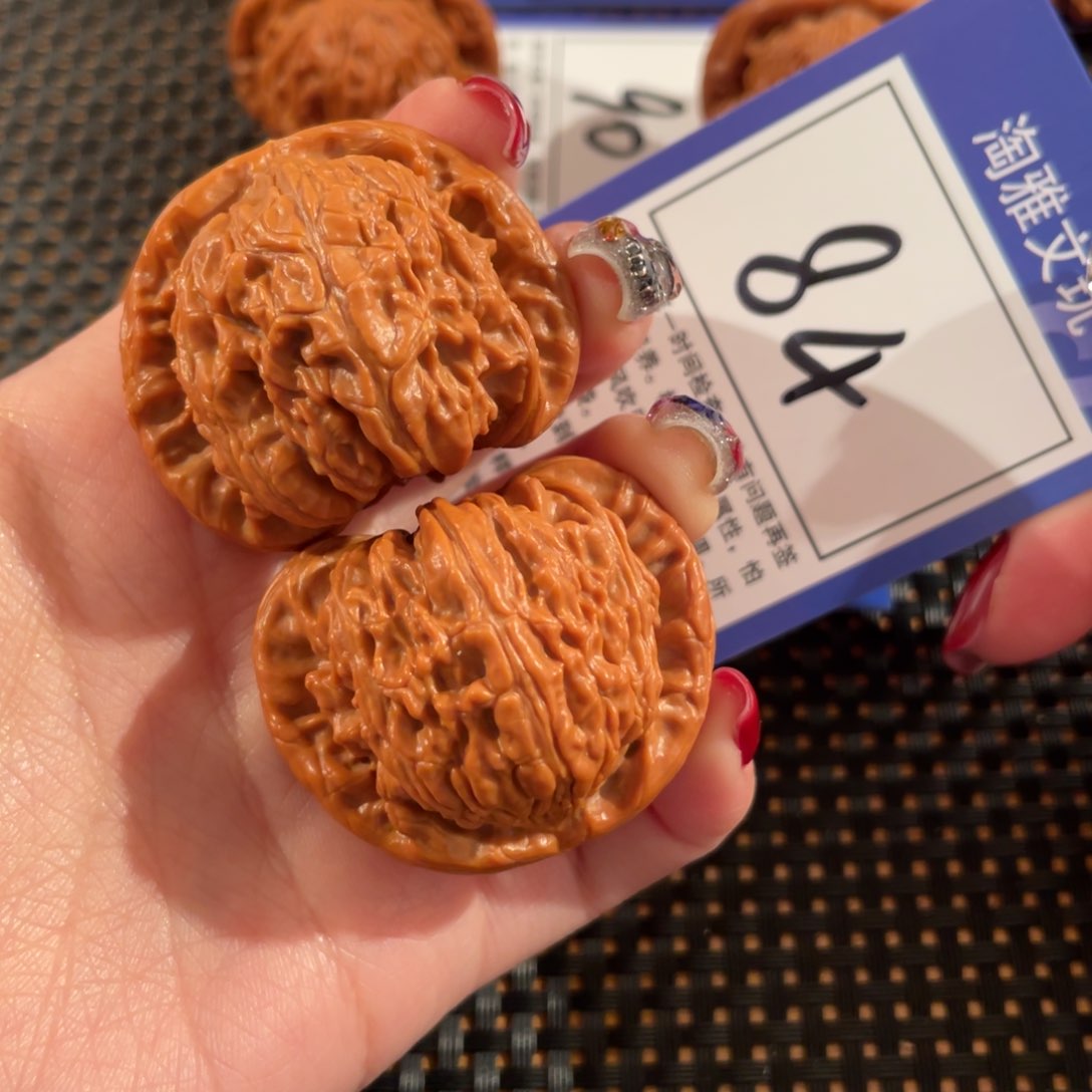 文玩核桃把件84号40尺白狮子