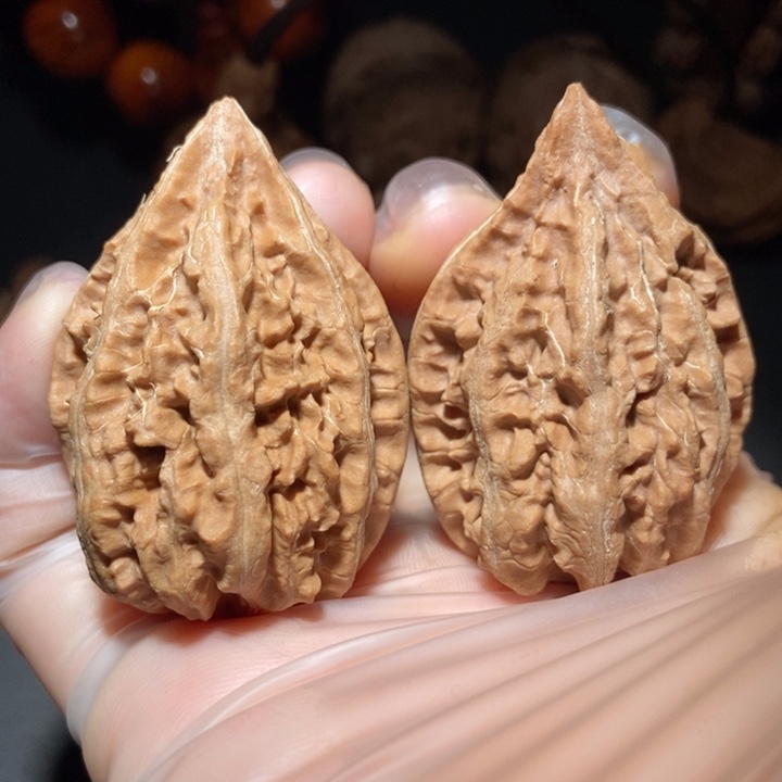 文玩核桃把件东北楸子小雪72