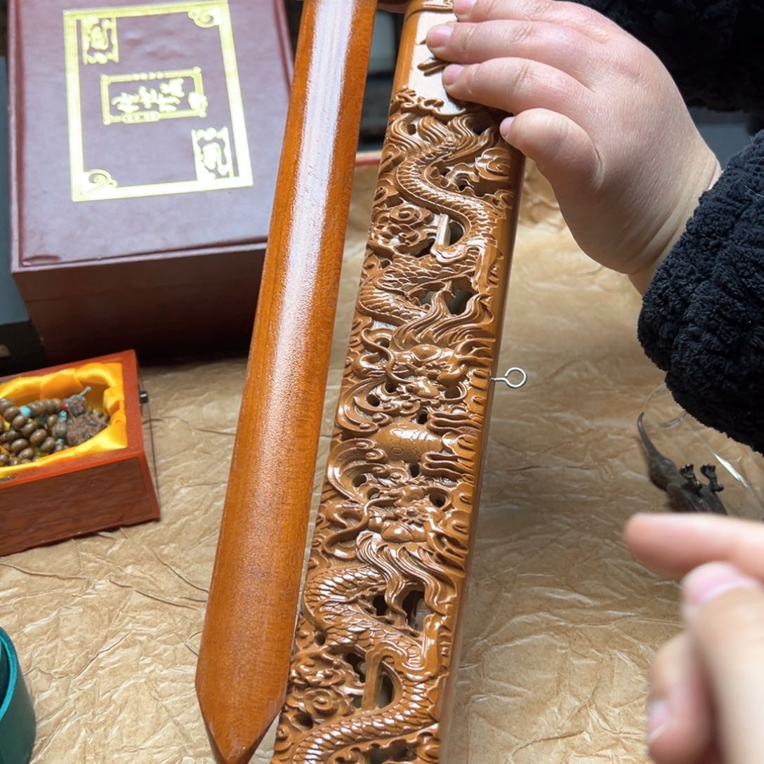 大叶紫檀（黑酸枝木类）