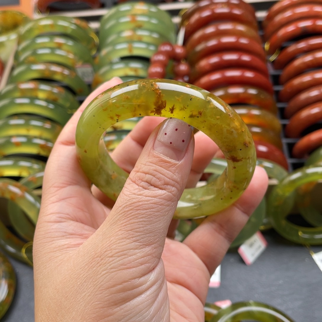 未镶嵌蛇纹石玉手镯