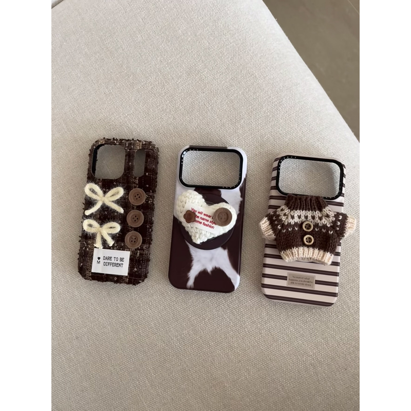 ins秋冬棕色菲林毛绒磁吸硬壳手机壳适用iPhone17promax/16创意