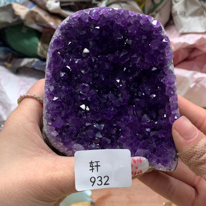 紫晶乌拉圭紫水晶摆件未镶嵌