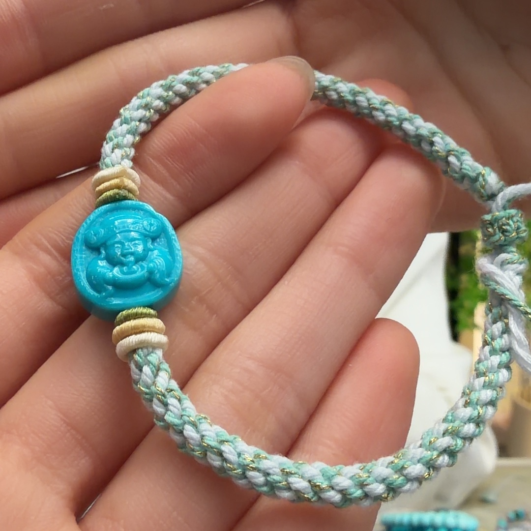 绿松石未镶嵌颈饰