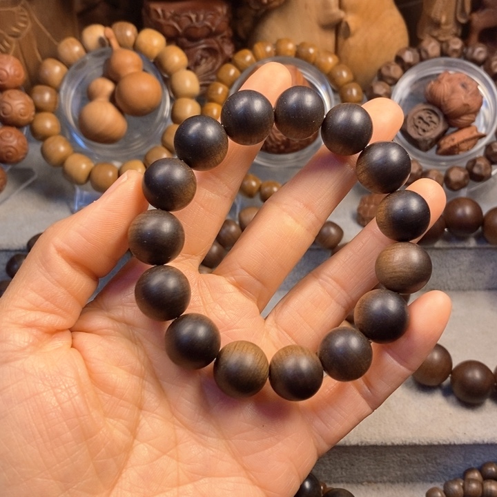 于***缘檀香木手串/手链老山檀奶香味黑肉15微瑕