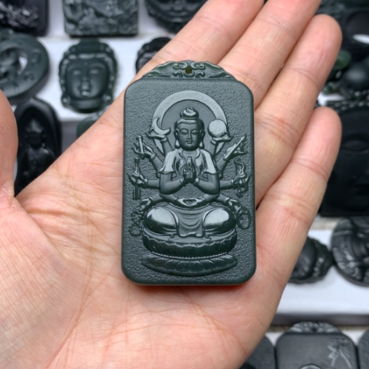 【闪购商品】和田玉颈饰未镶嵌双面雕刻