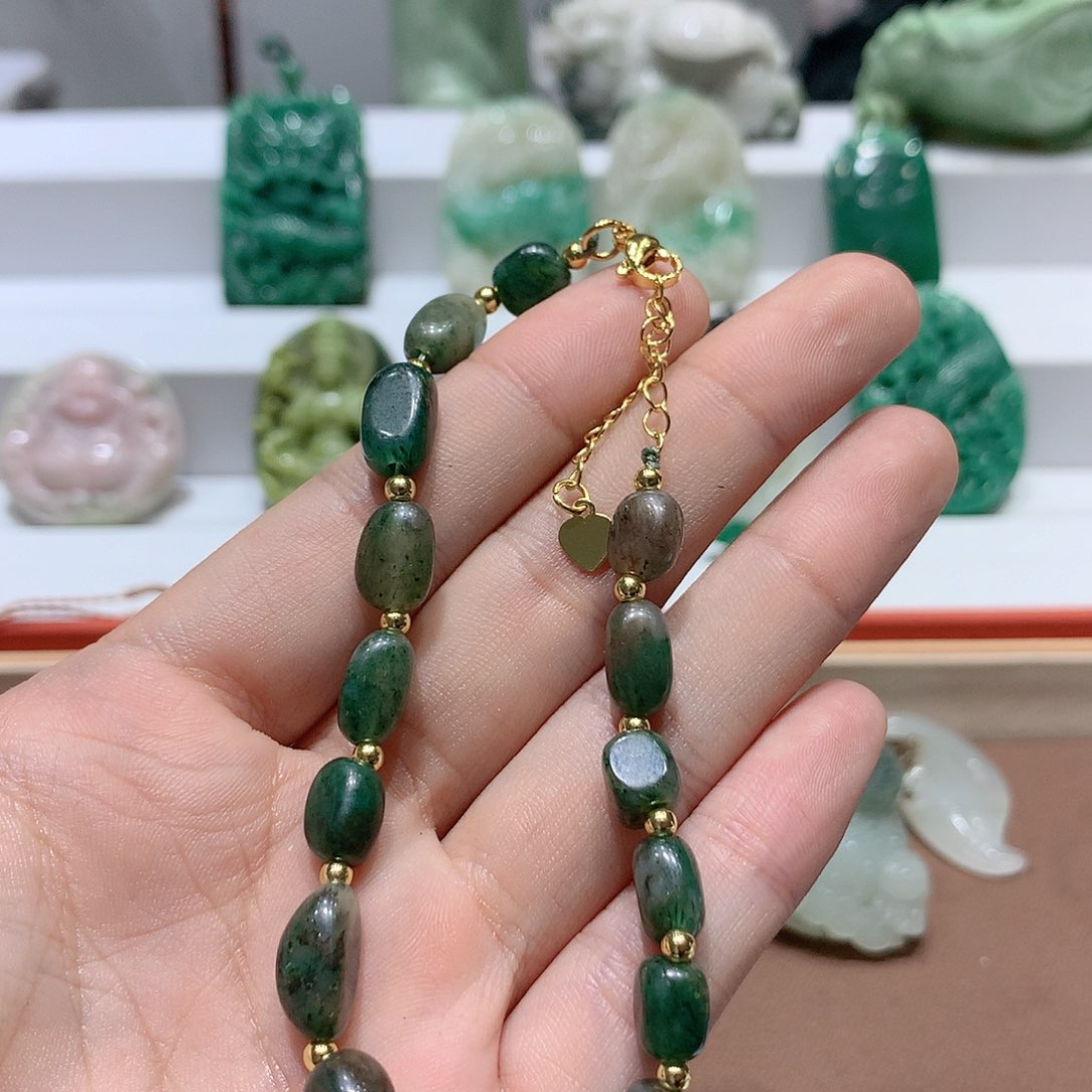 独山玉挂件未镶嵌