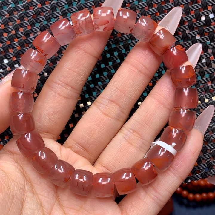 南红玛瑙手串未镶嵌10mm