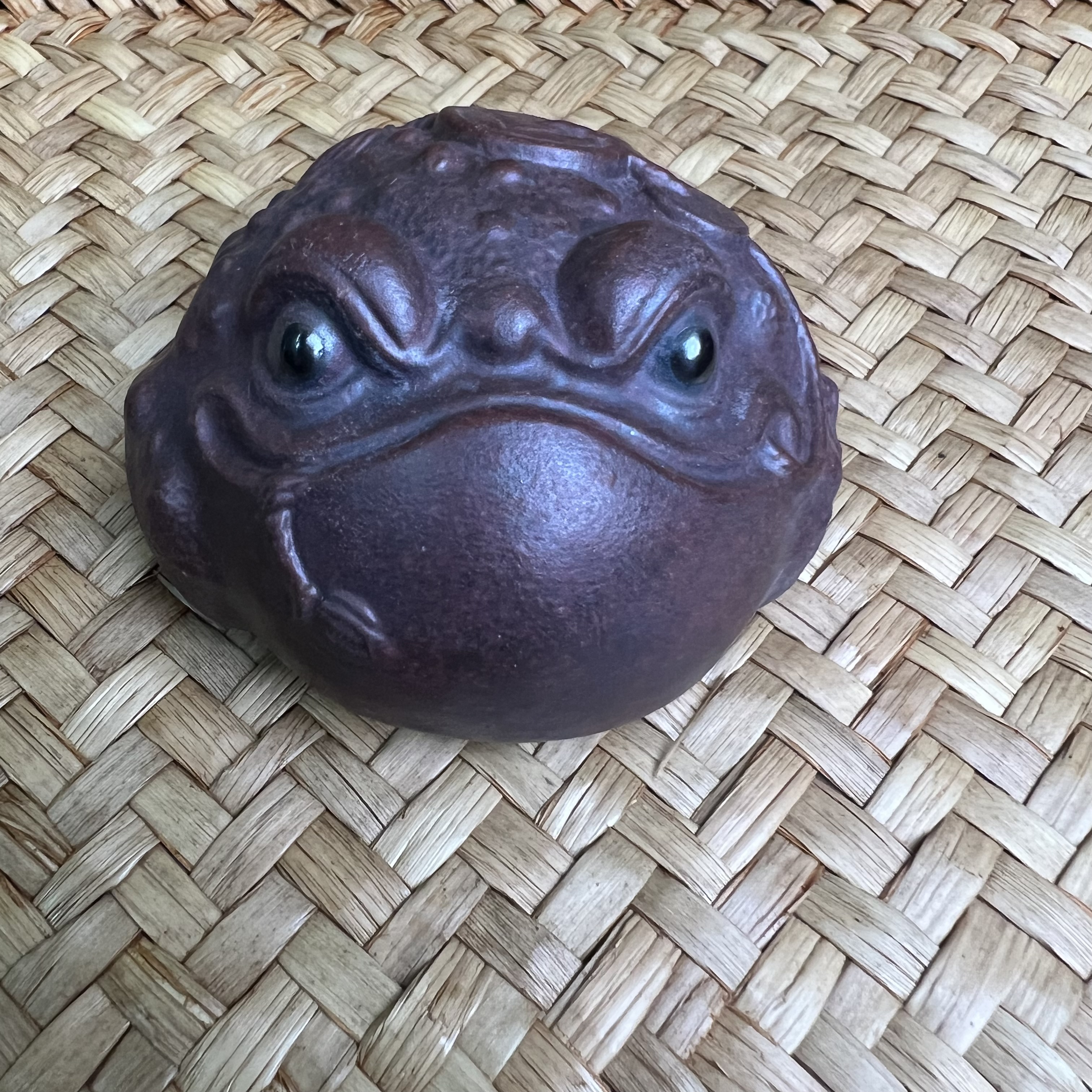 古红泥地包天吞金兽茶宠