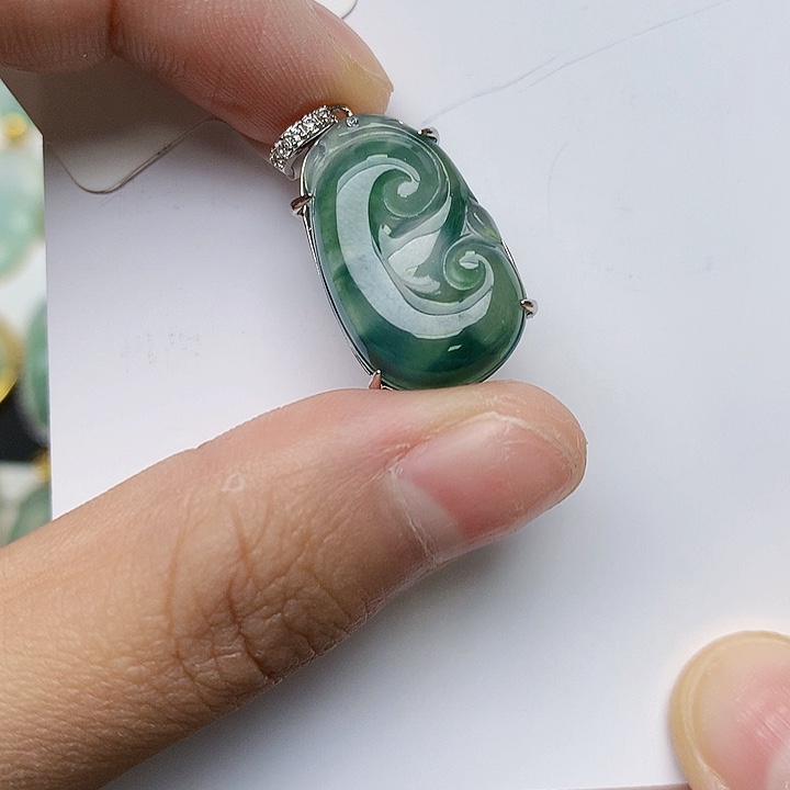 颈饰银S925镶嵌翡翠天然翡翠