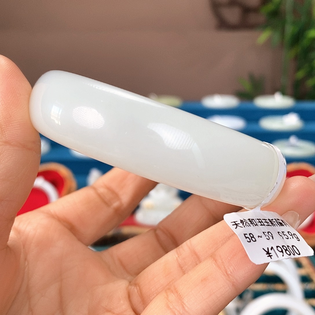 未镶嵌手镯和田玉E158