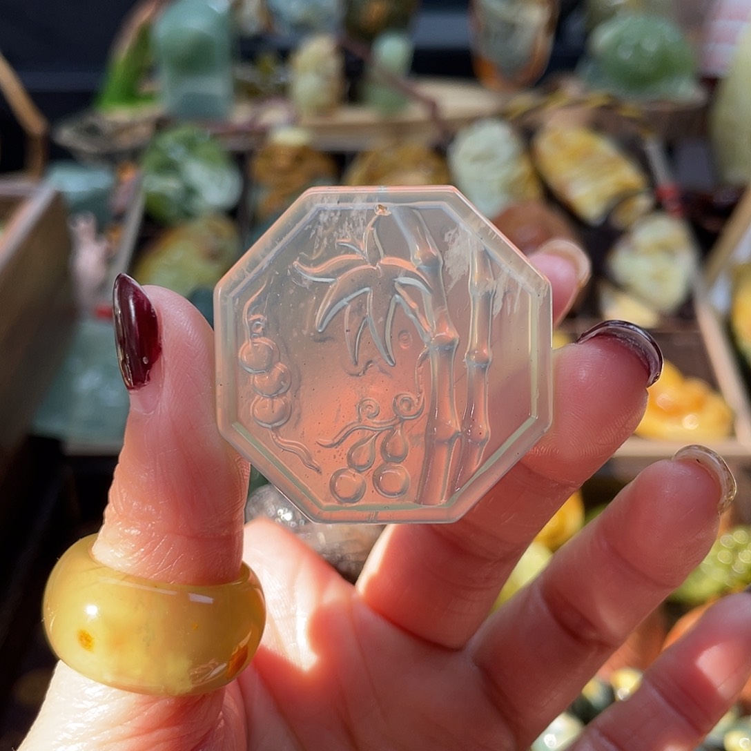 蛇纹石玉颈饰未镶嵌岫玉竹牌子