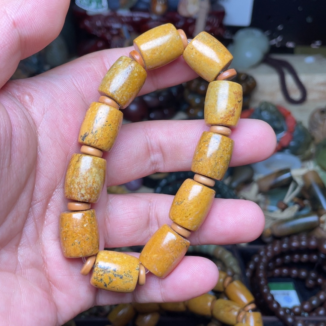 岫岩河磨玉（透闪石质玉）未镶嵌颈饰16×13