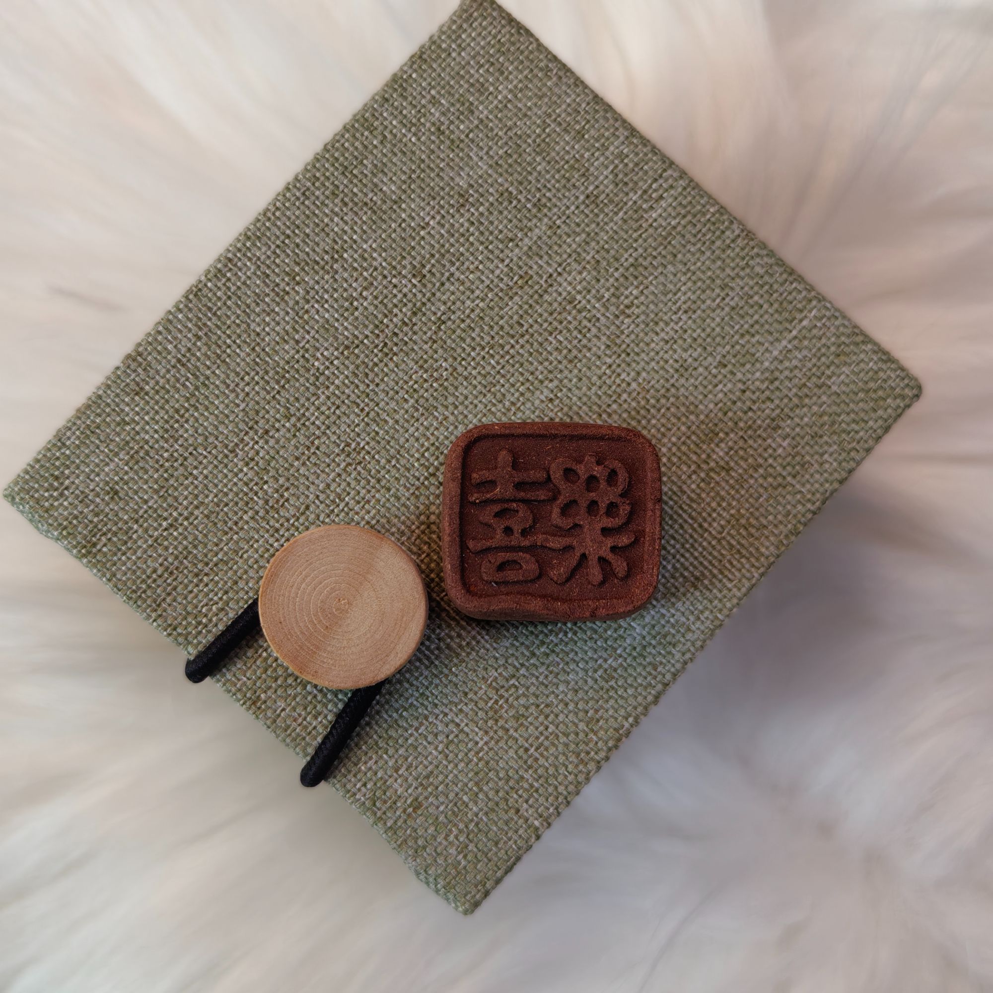 古法手工合香  红麝福利牌