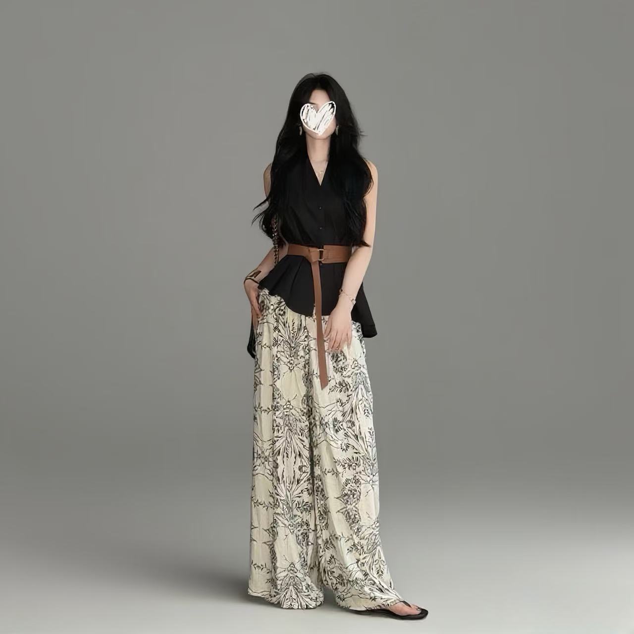 新款V领时尚无袖腰带女背心上衣+直筒印花阔腿裤Q166