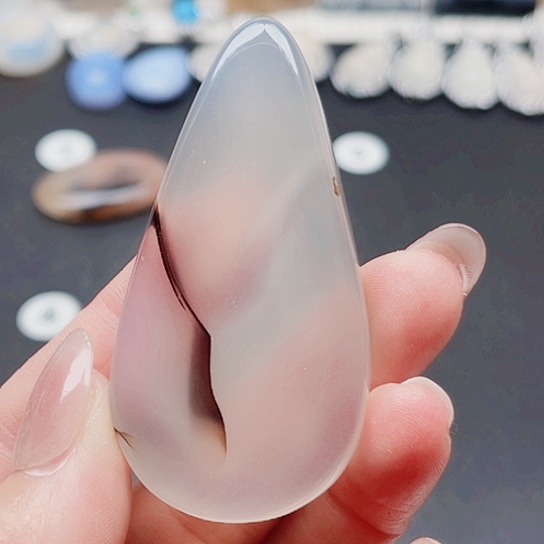 未镶嵌玛瑙/玉髓珠宝奇石