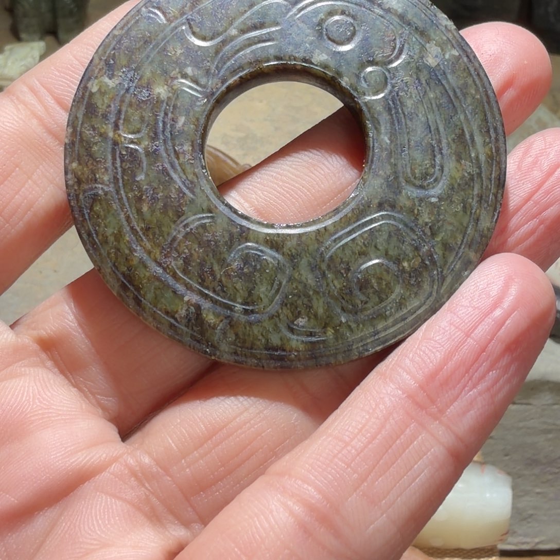 晋***阁和田玉未镶嵌挂件