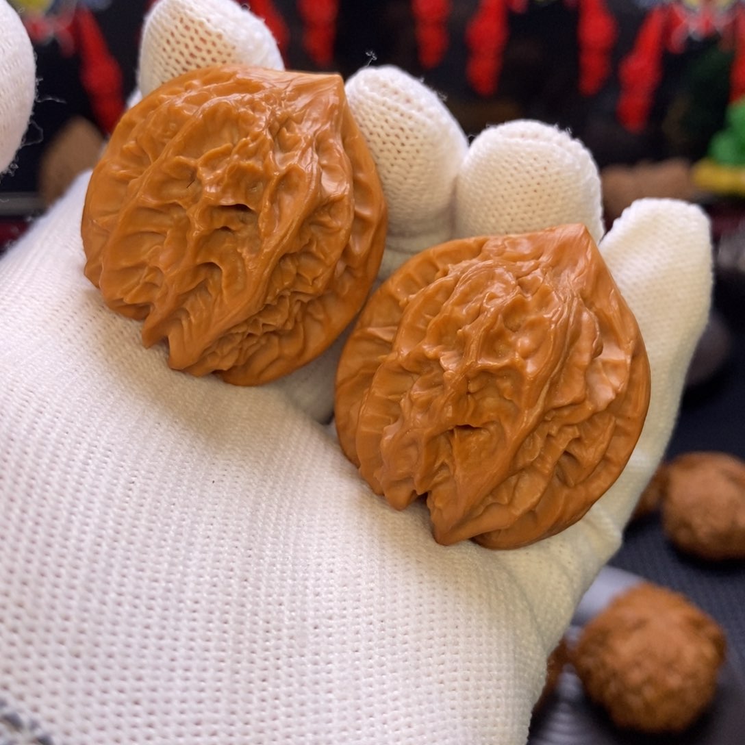 文玩核桃吊坠大龙