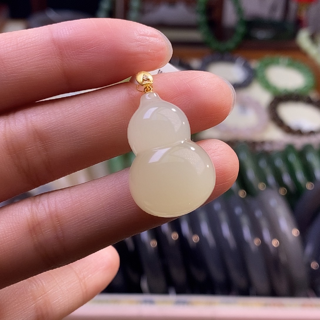 颈饰未镶嵌和田玉新疆黄口蜂蜜水18.k.葫芦吊坠