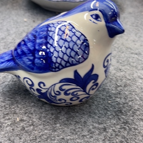 摆件青花手绘小鸟摆件…