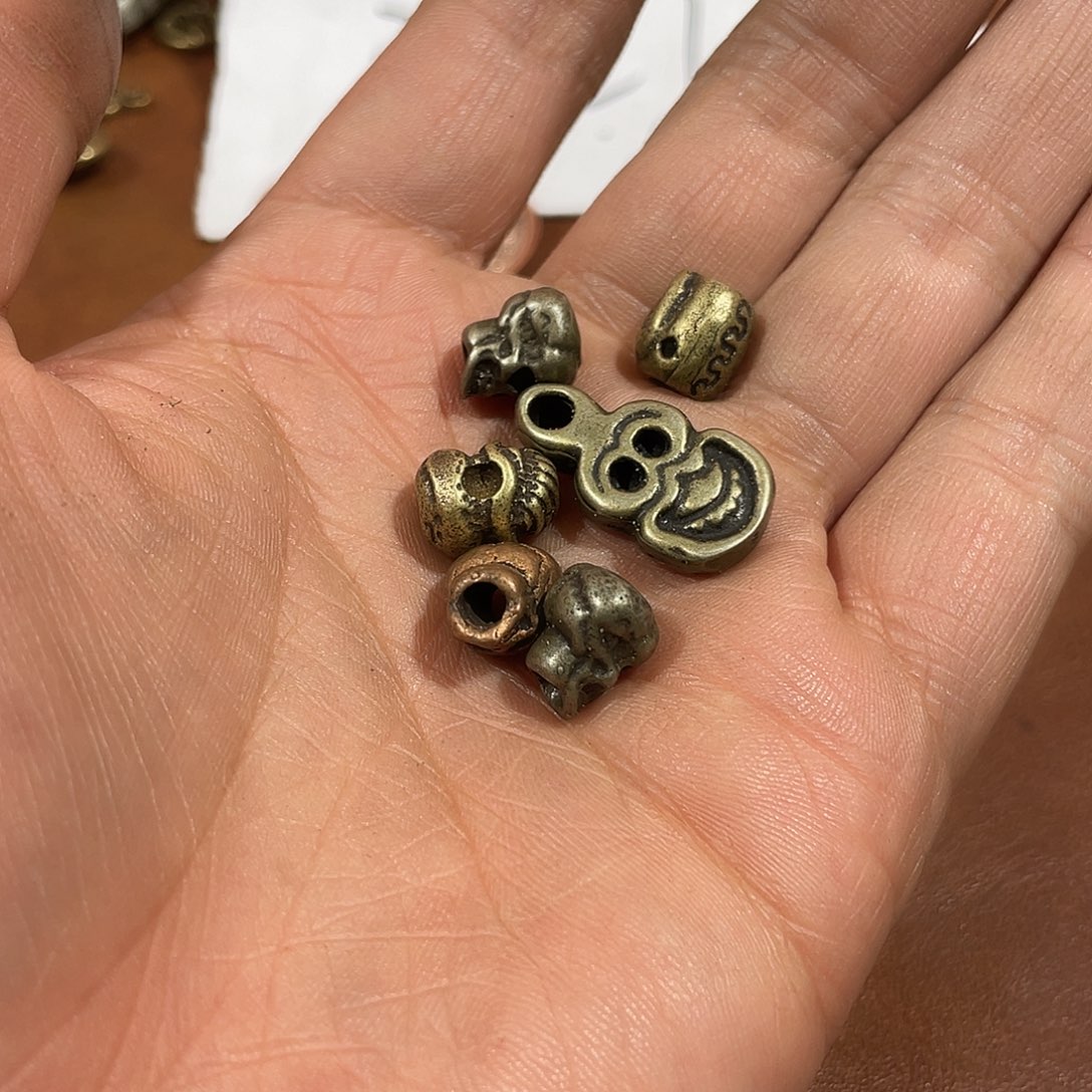 蓝***。东西很好看很好看