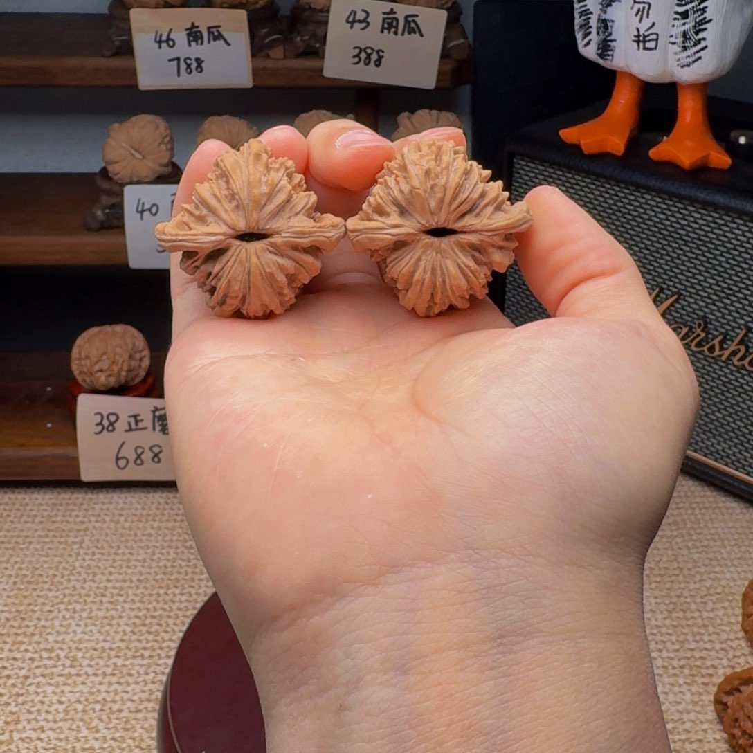 文玩核桃把件4117楼子