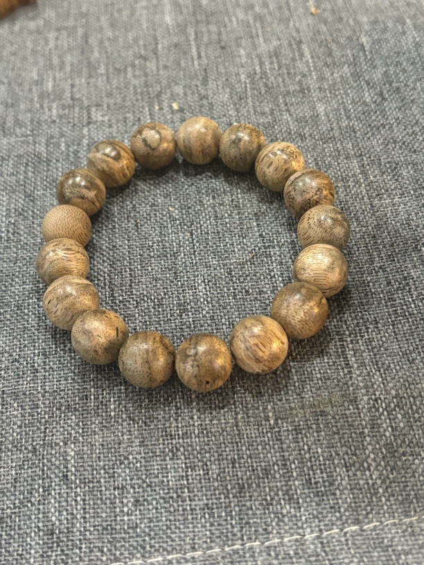 沉香【留祥香】定制款开料制珠 