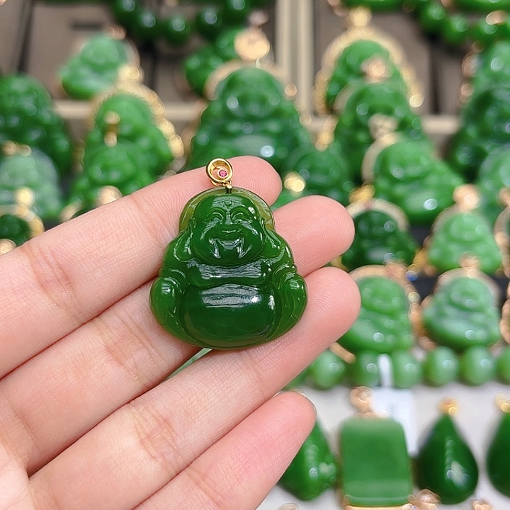 和田玉（碧玉）颈饰18K金镶嵌