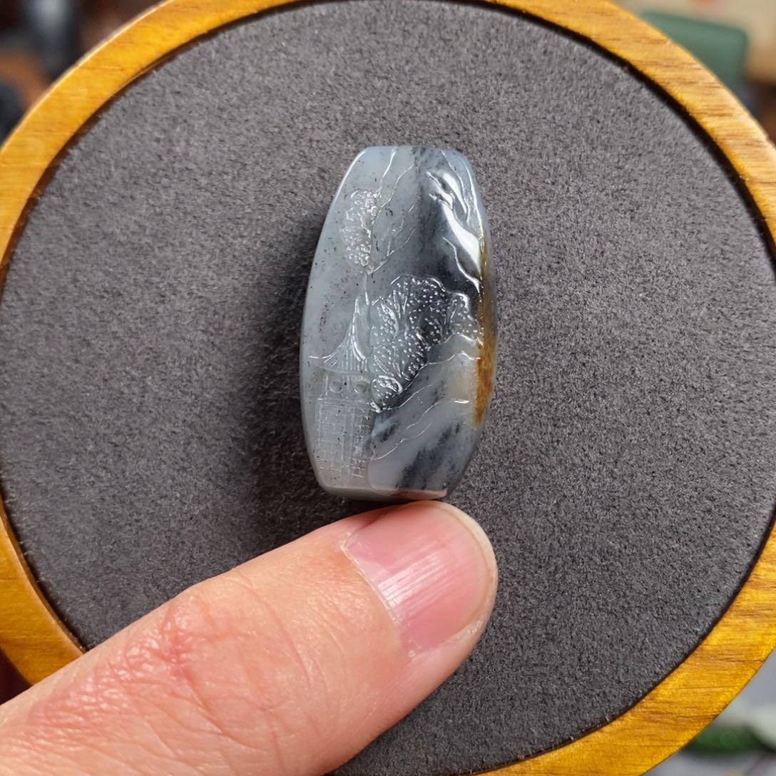 和田玉颈饰未镶嵌