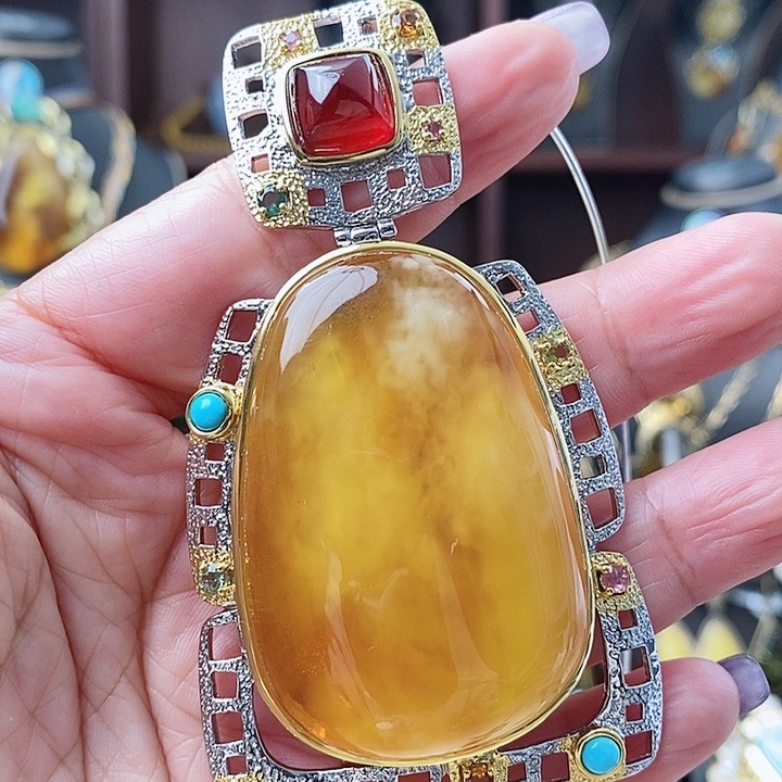 琥珀颈饰银S925镶嵌吊坠