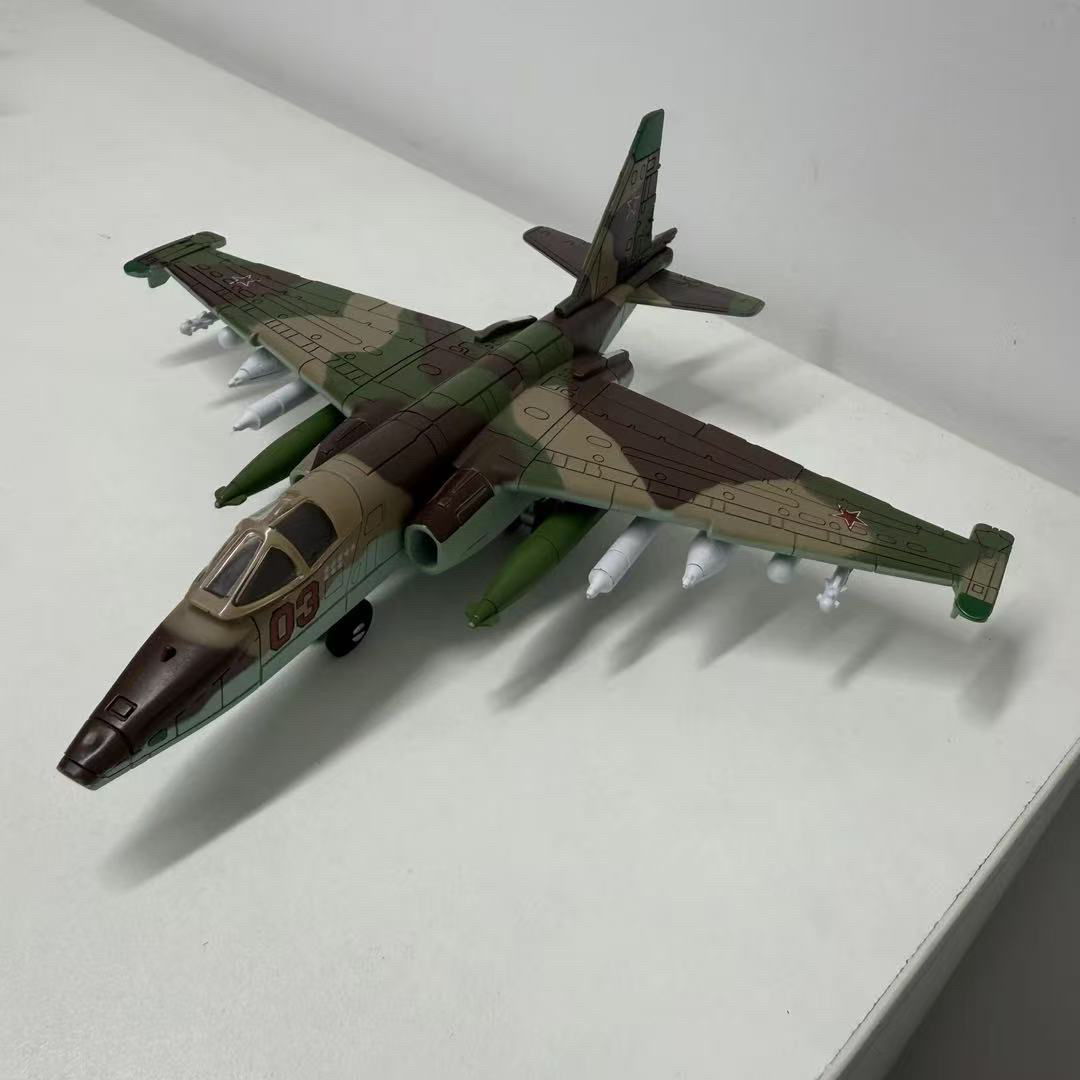 丛林迷彩【苏25攻击机拼装模型】1:72比例，工程塑料材质，要自己拼装