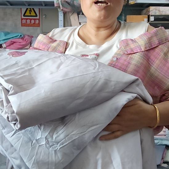 棉高端布料，8m灰色，颜色随机。