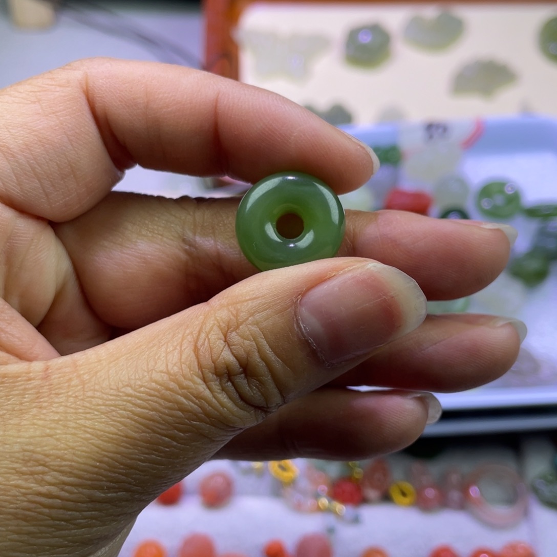 和田玉碧玉面包圈未镶嵌