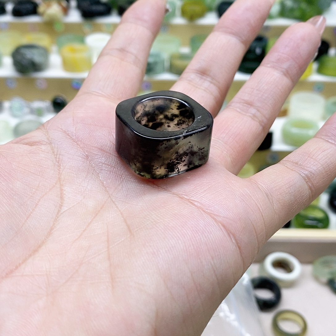 岫玉戒指未镶嵌王*亮