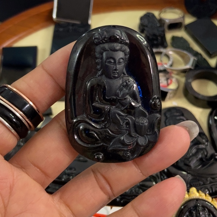 翡翠颈饰未镶嵌墨翠观音