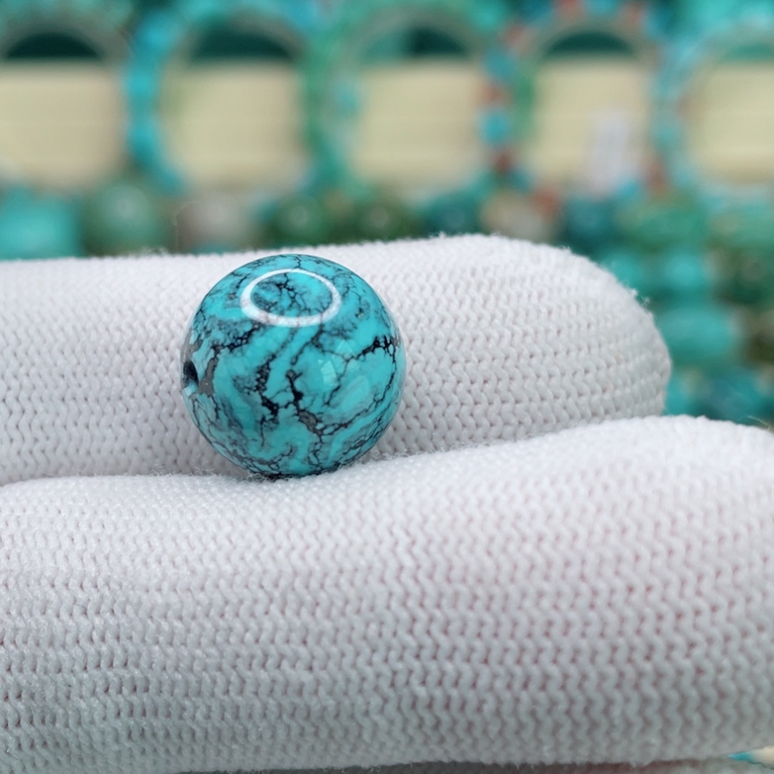 绿松石未镶嵌颈饰