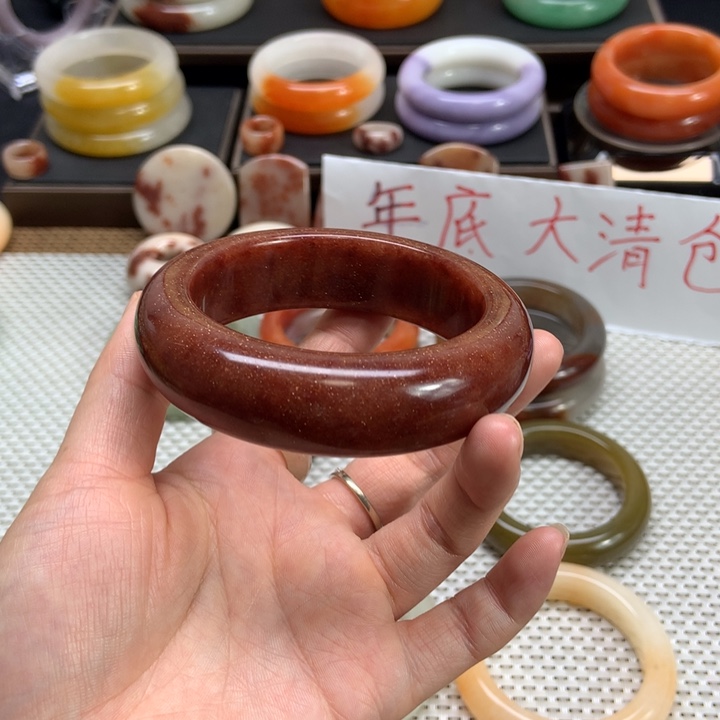 石英质玉未镶嵌手镯