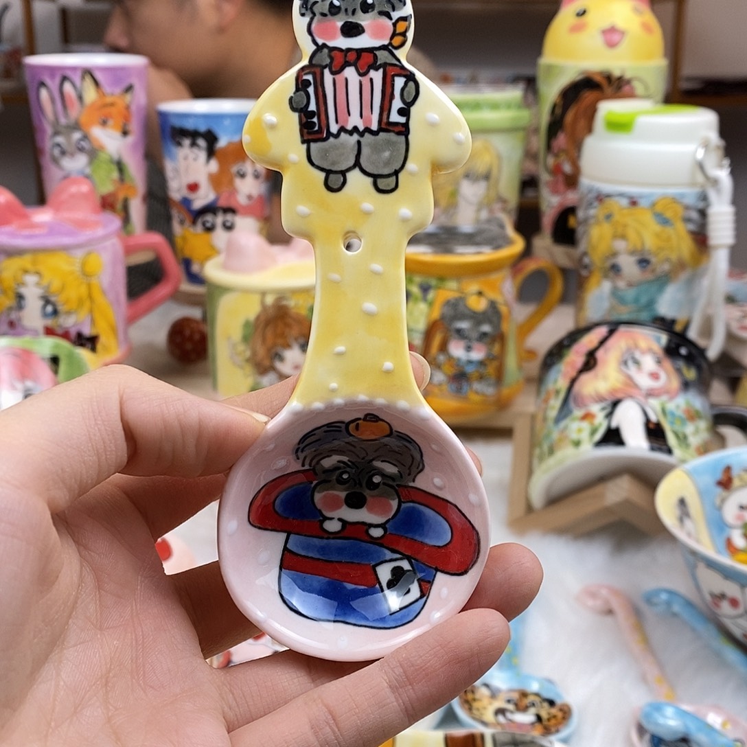 瓷片董董文创手绘陶瓷