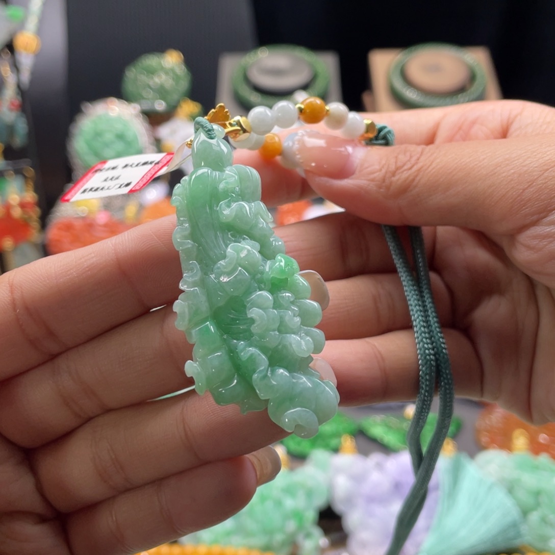 翡翠未镶嵌颈饰代编织