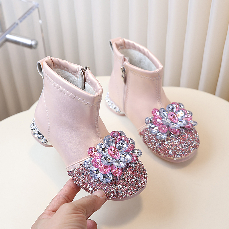 品牌高档童鞋女童切尔西水晶皮鞋2025秋冬新款软底公主鞋高跟皮靴