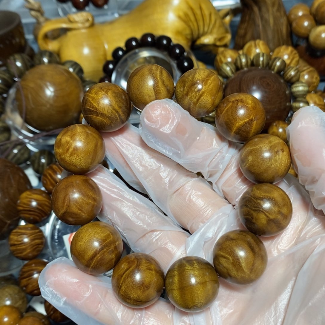 金丝楠不****木雕工艺品