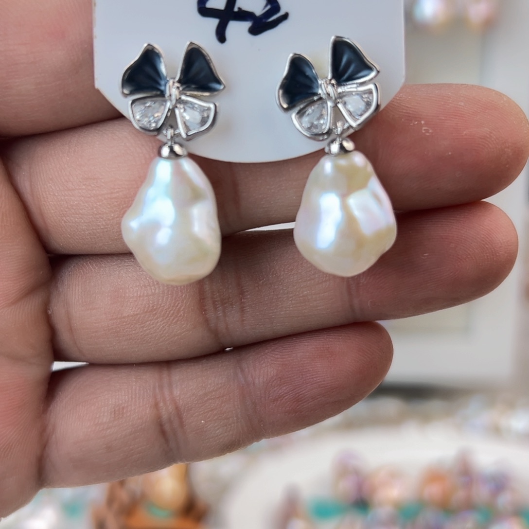 淡水珍珠耳饰未镶嵌