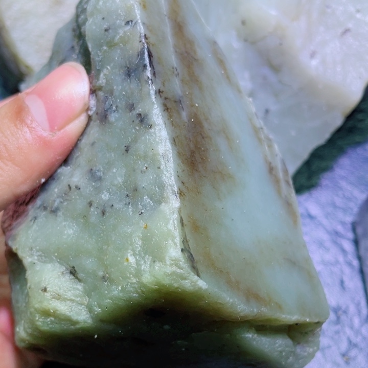 和田玉未镶嵌珠宝半成品