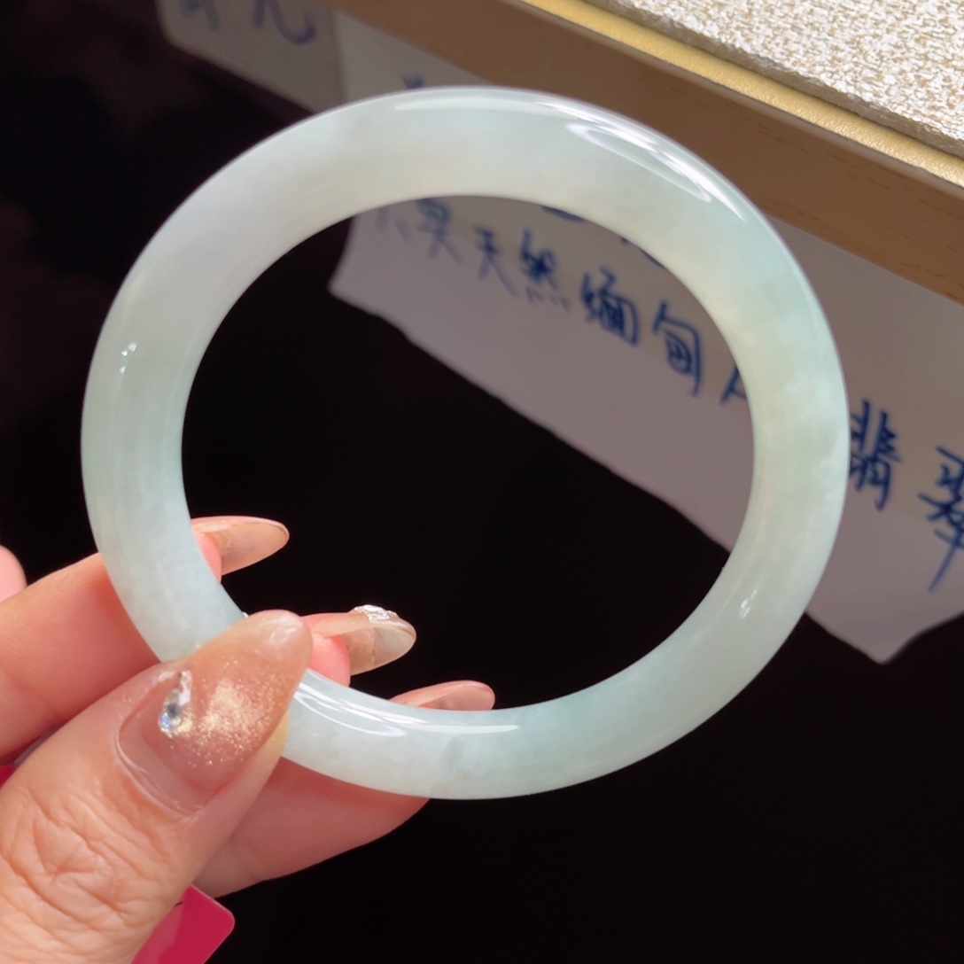 翡翠未镶嵌手镯手镯