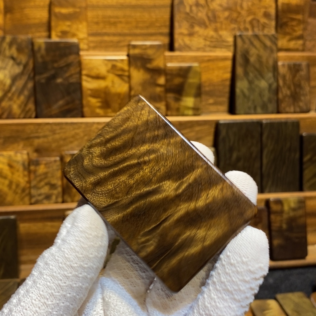 未***期阴沉木阴沉金丝楠木无事牌